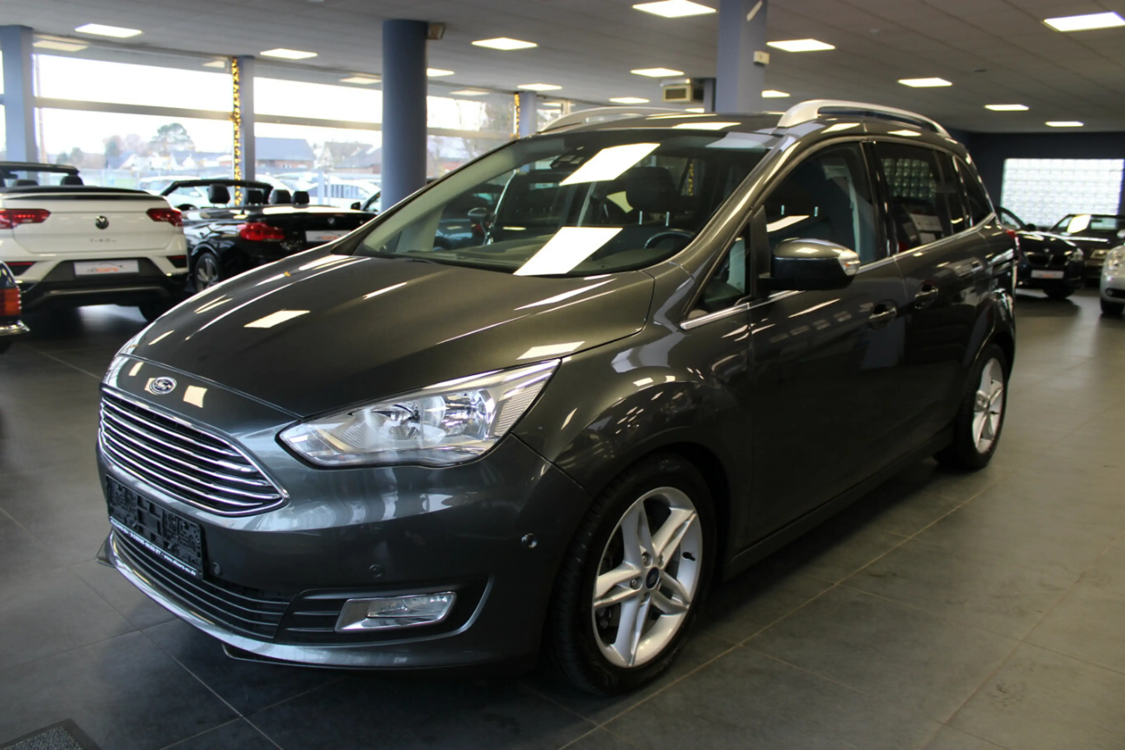 Ford Grand C-Max 1.0 EcoBoost Titanium - 7-Sitzer - — photo 3