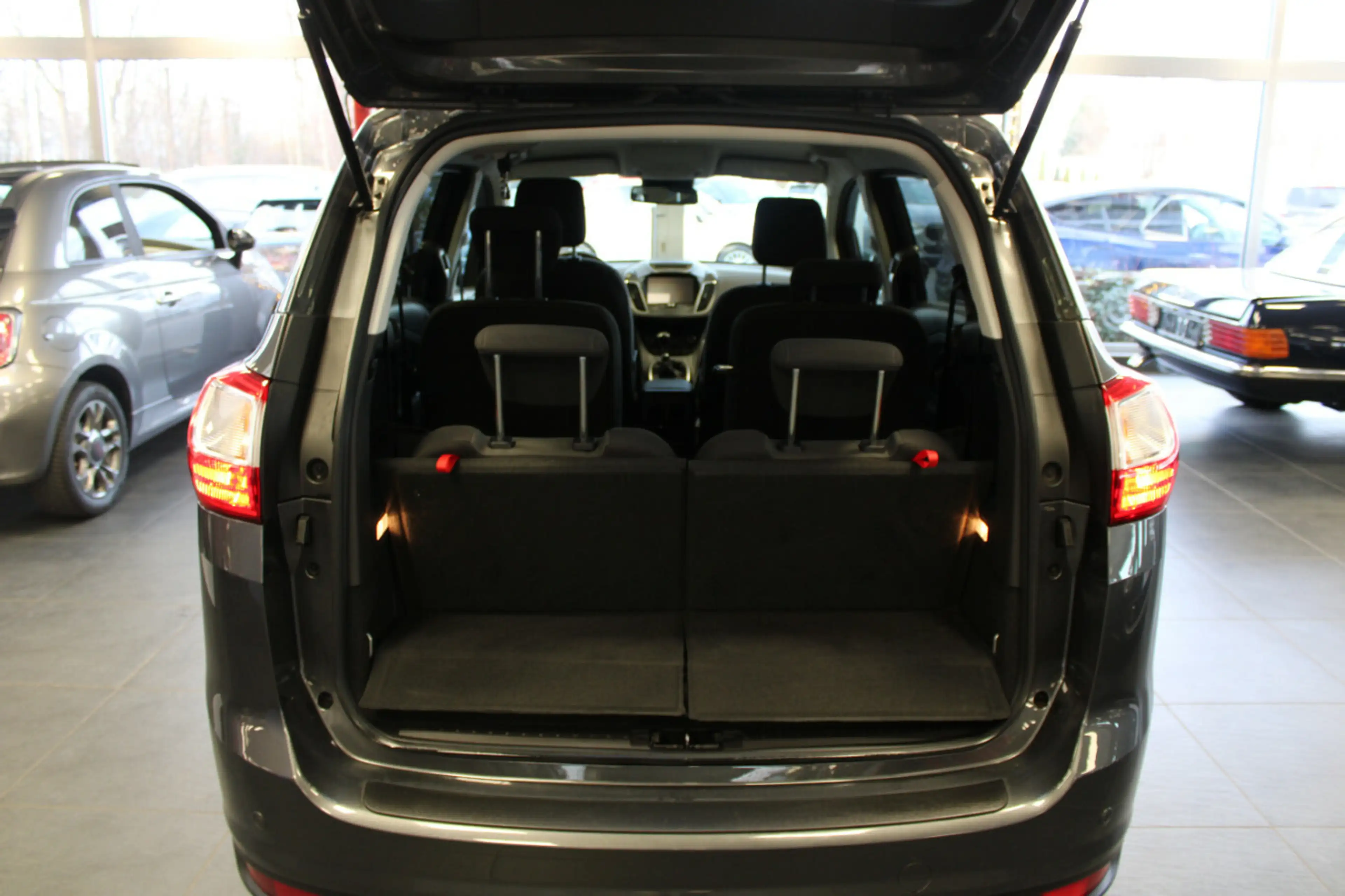 Ford Grand C-Max 1.0 EcoBoost Titanium - 7-Sitzer - — photo 8