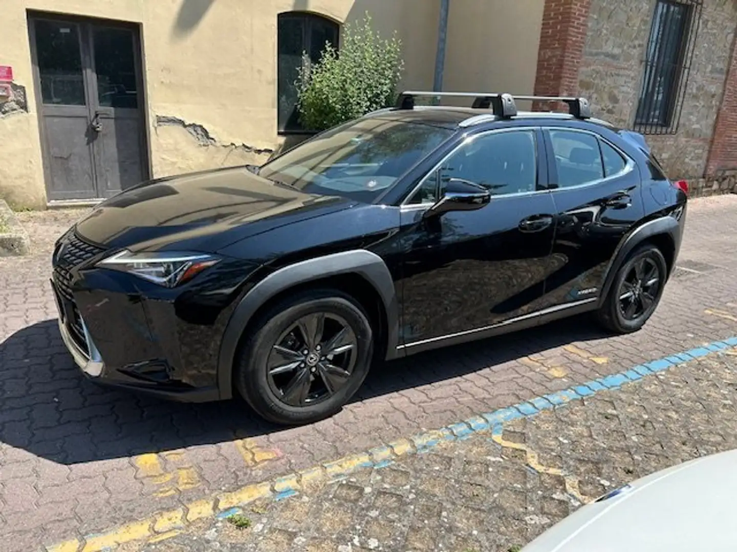 Lexus UX 200 UX 250h 2.0 Business 2wd cvt Negro - 1