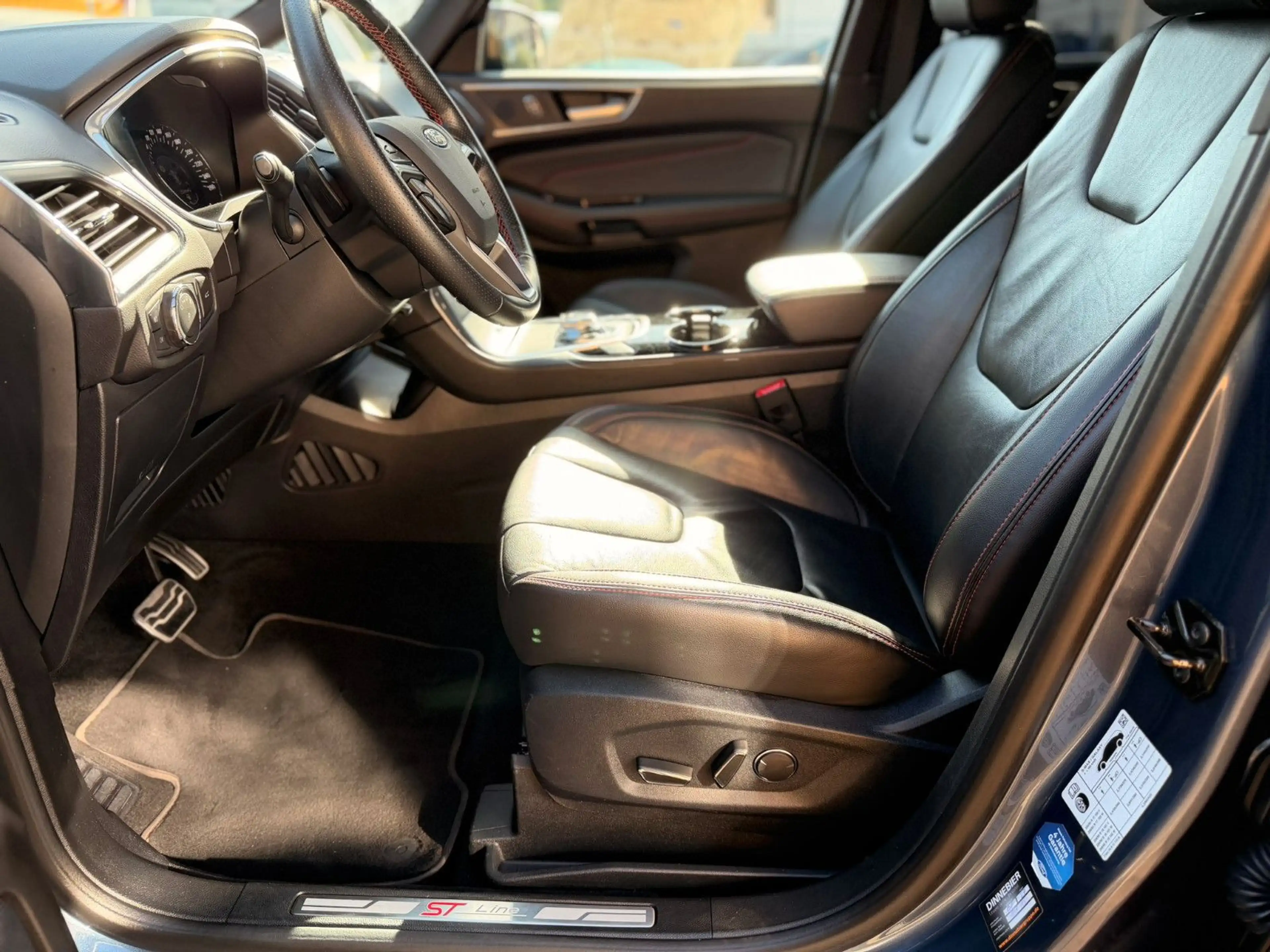 Ford S-Max S-MAX ST-Line AWD AHK Leder LED Pano 7 Sitzer — photo 13