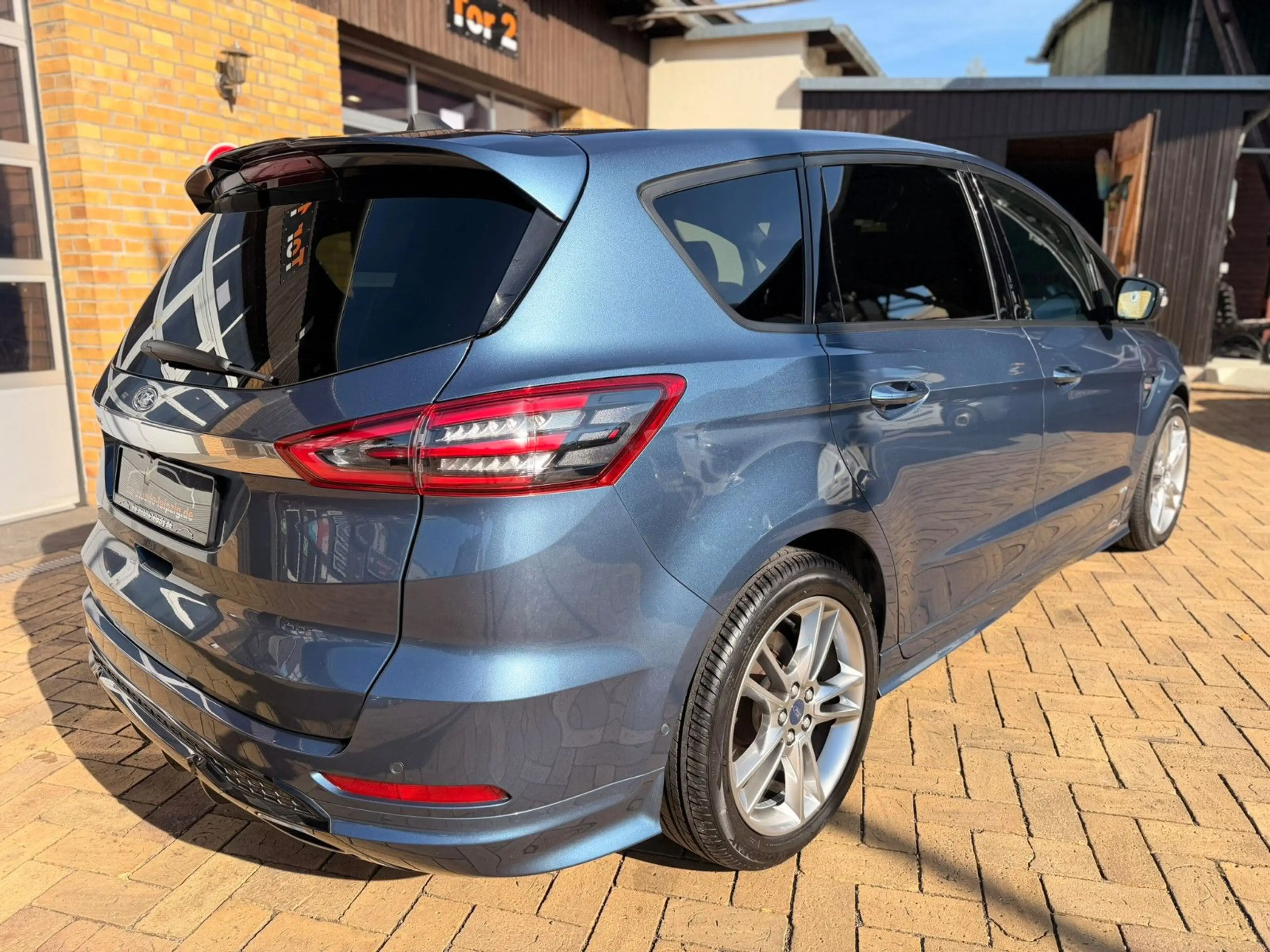 Ford S-Max S-MAX ST-Line AWD AHK Leder LED Pano 7 Sitzer — photo 4