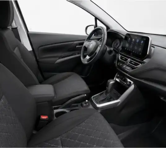 Suzuki S-Cross view 5