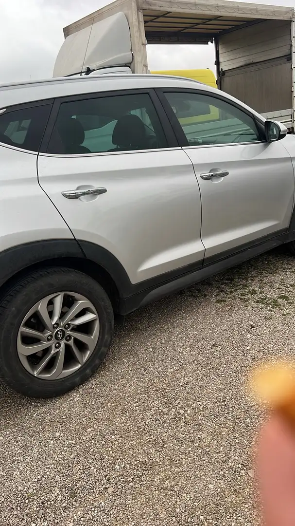 Hyundai TUCSON 1.7 crdi Classic 2wd 115cv - 2