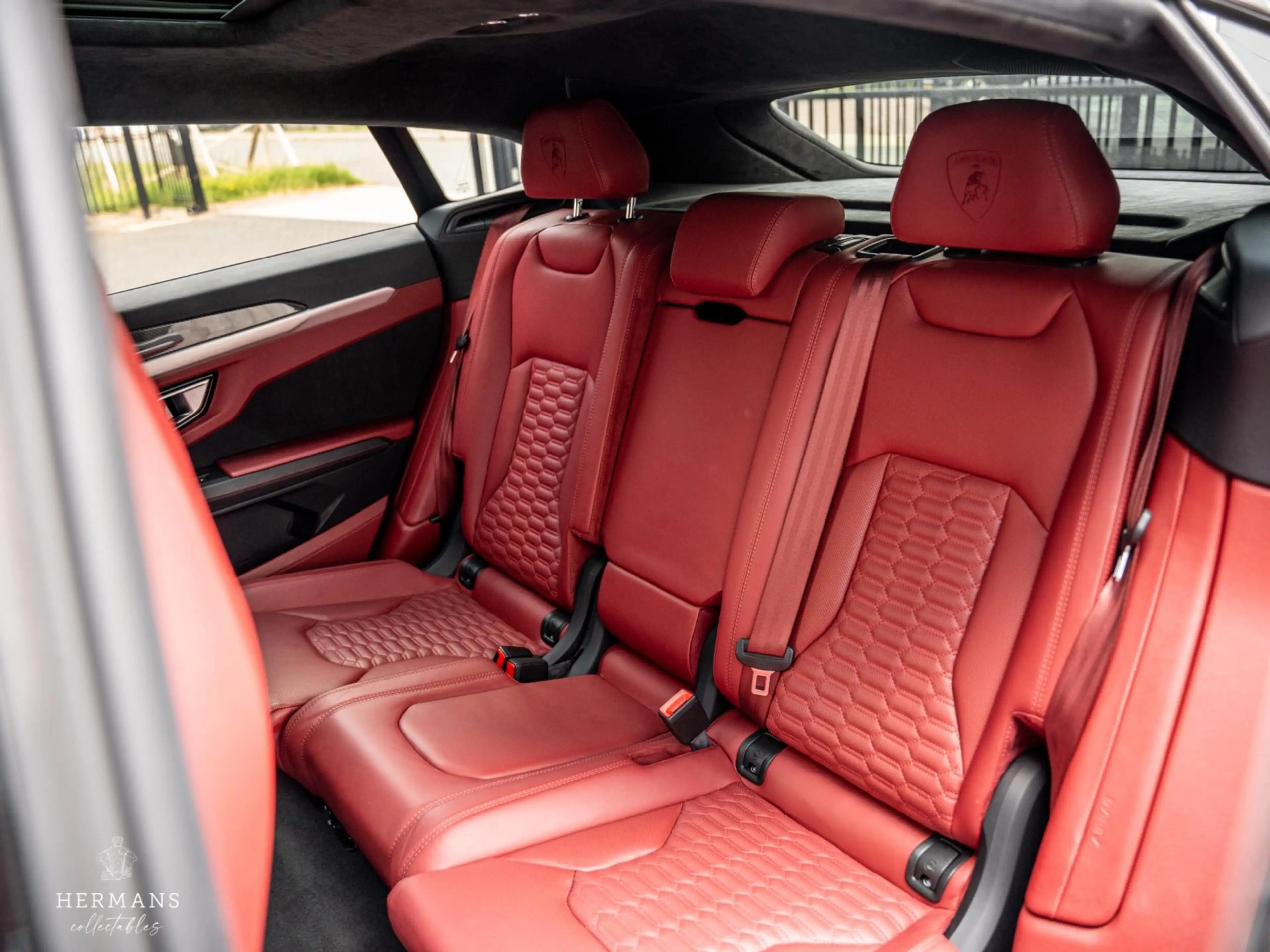 Lamborghini Urus 4.0 V8 / Carbon / B&O 3D / Massage / Pano — photo 32