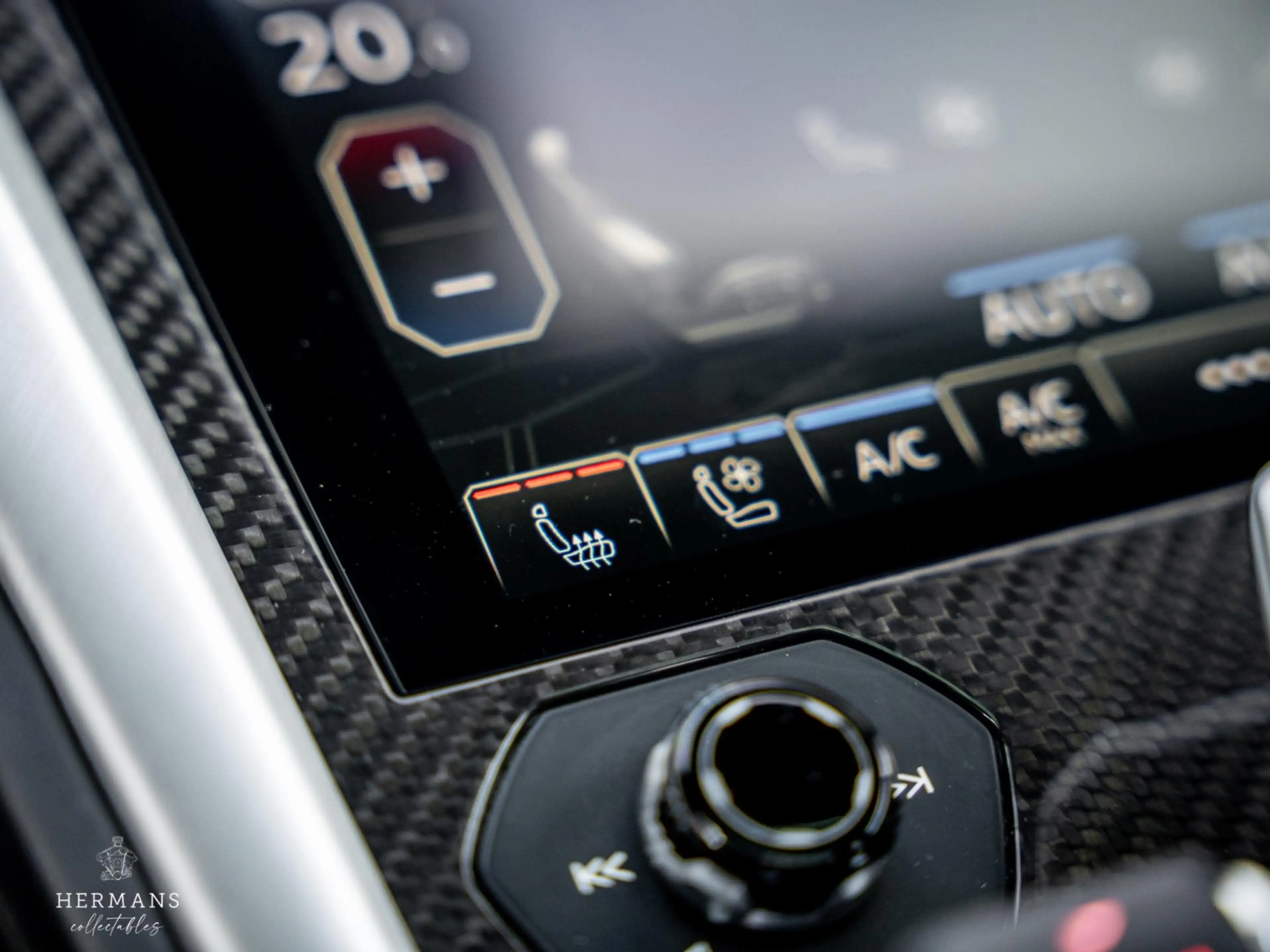 Lamborghini Urus 4.0 V8 / Carbon / B&O 3D / Massage / Pano — photo 24