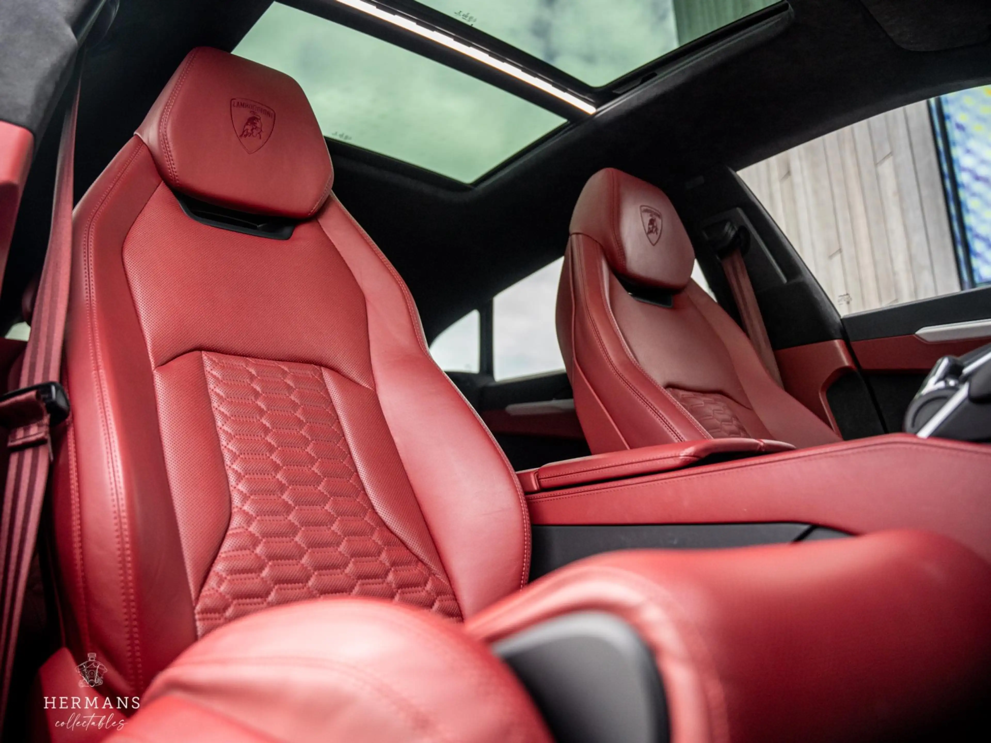 Lamborghini Urus 4.0 V8 / Carbon / B&O 3D / Massage / Pano — photo 15