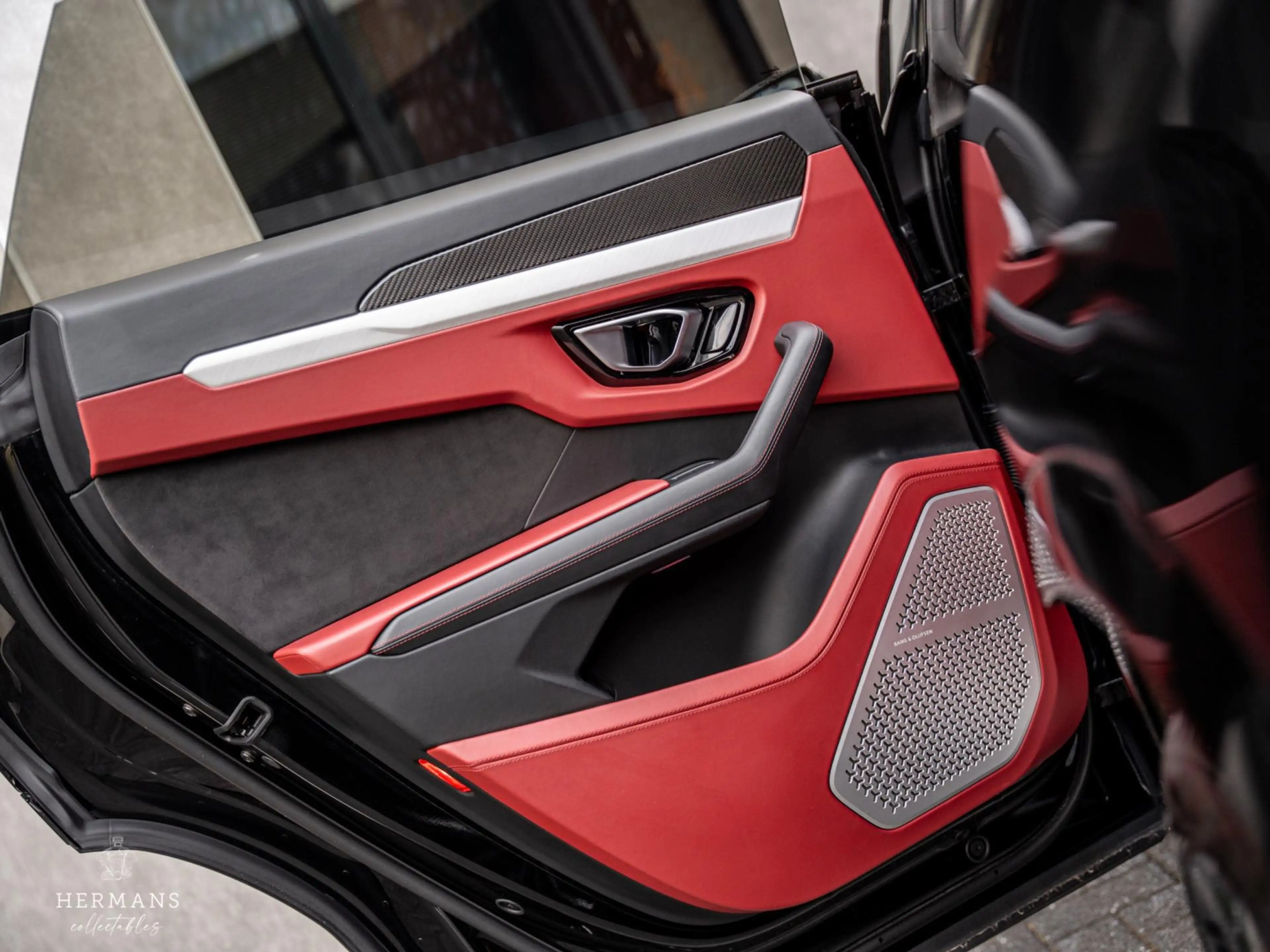 Lamborghini Urus 4.0 V8 / Carbon / B&O 3D / Massage / Pano — photo 31