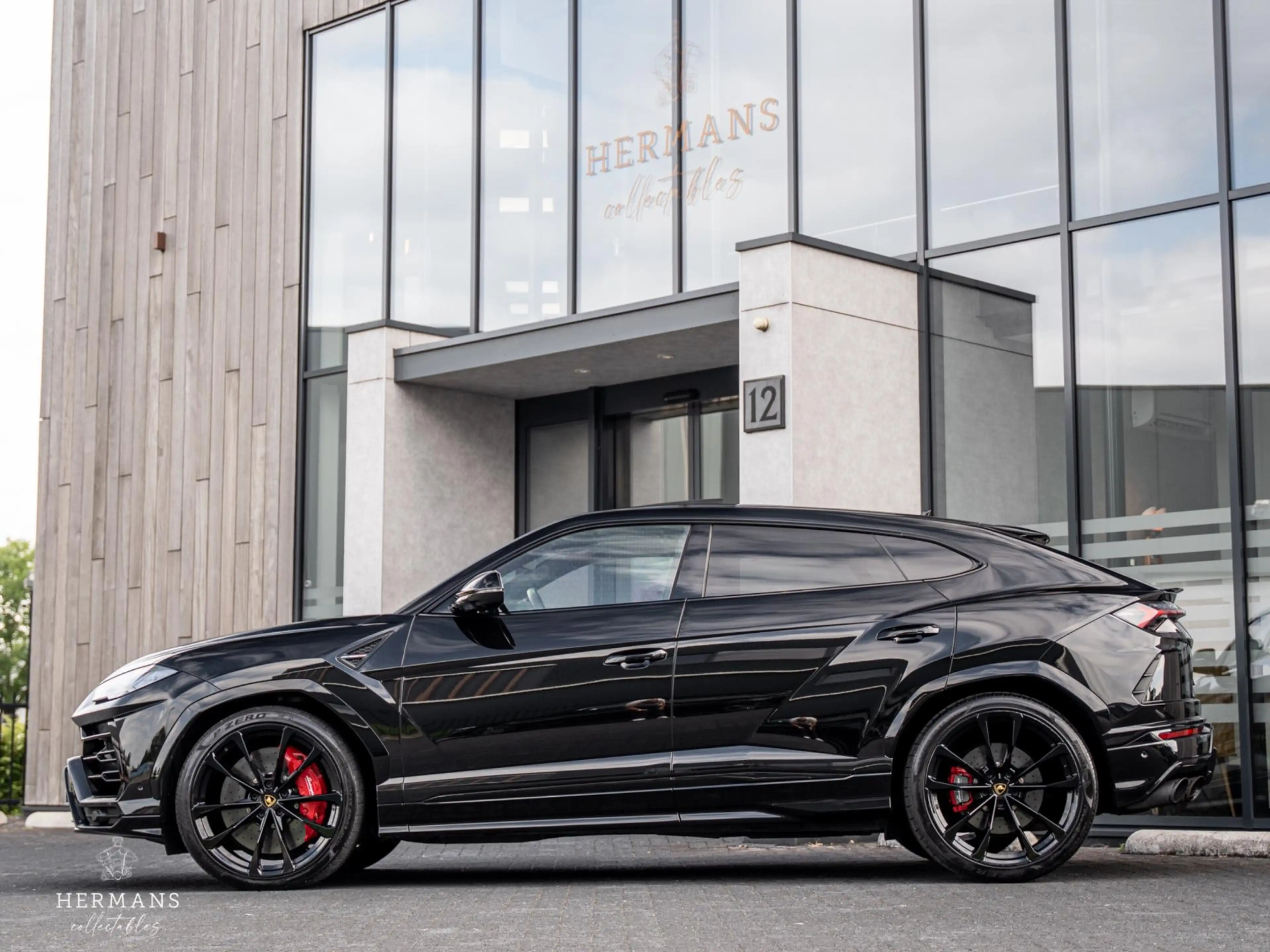 Lamborghini Urus 4.0 V8 / Carbon / B&O 3D / Massage / Pano — photo 10