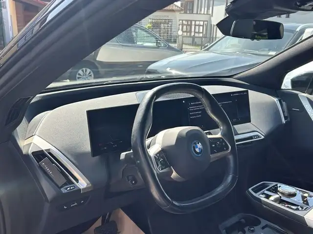 BMW iX iX40 xDrive Sport *LED*HUD*MASSAGE*H&K*22'' Ansicht 7