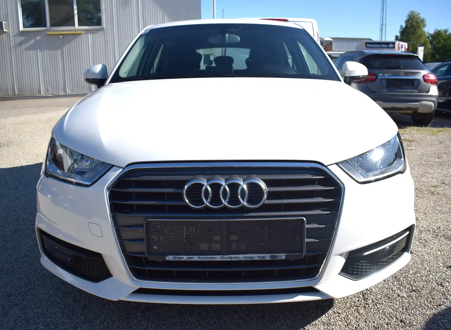 Audi A1 SB 1,4 TDI ultra Weiß - 2