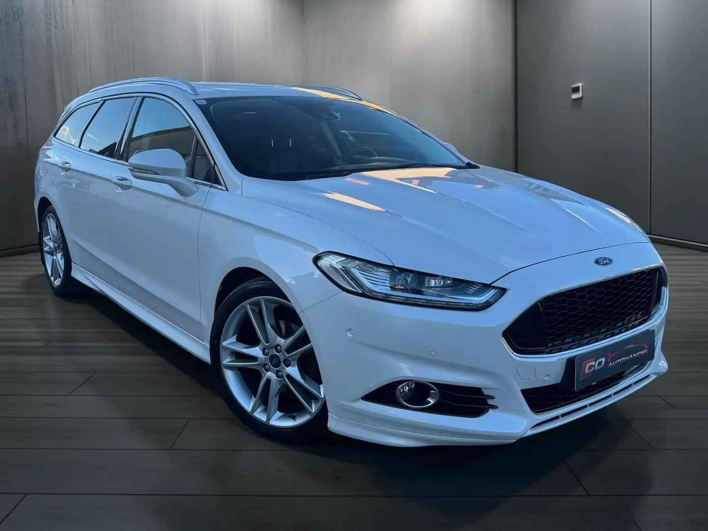 Ford Mondeo Weiß - 2