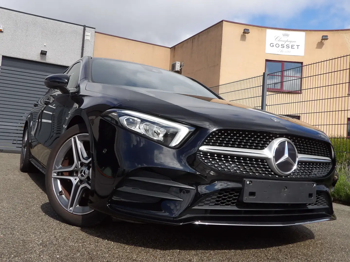 Mercedes-Benz A 200 AMG Line - achteruitrijcamera. Nero - 2