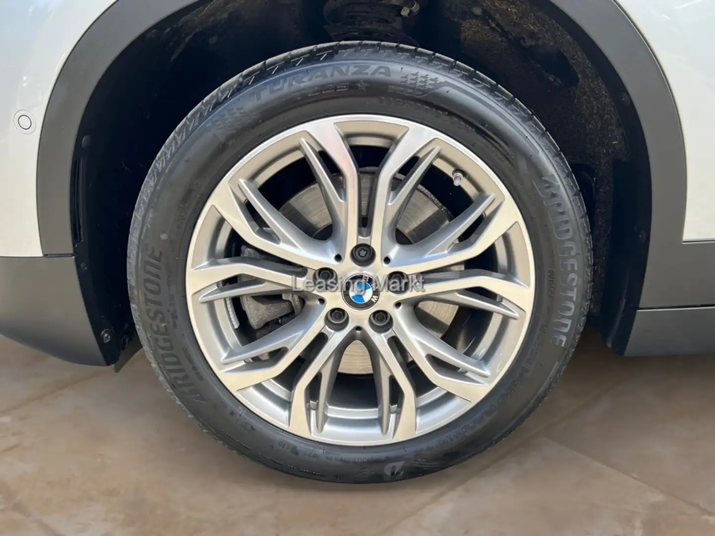 BMW X2 xDrive20d Advantage Plus+2Jahre-BPS.-GARANTIE Silber - 2