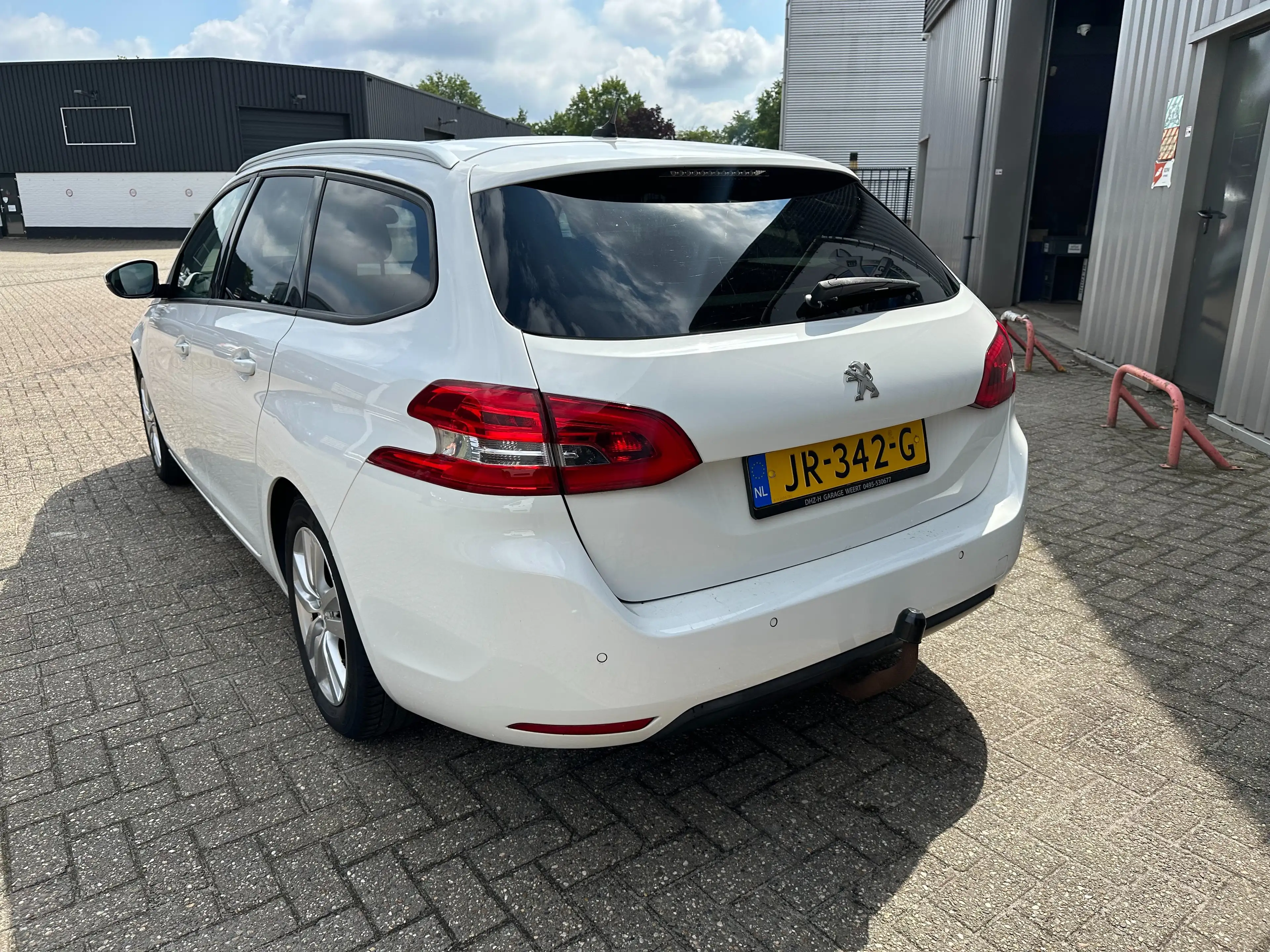 Peugeot 308 1.6 BlueHDI B. L. Ex — photo 3