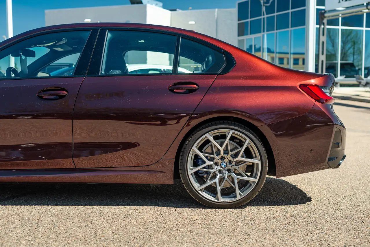 BMW 3 Series снимка BMW 3 Series