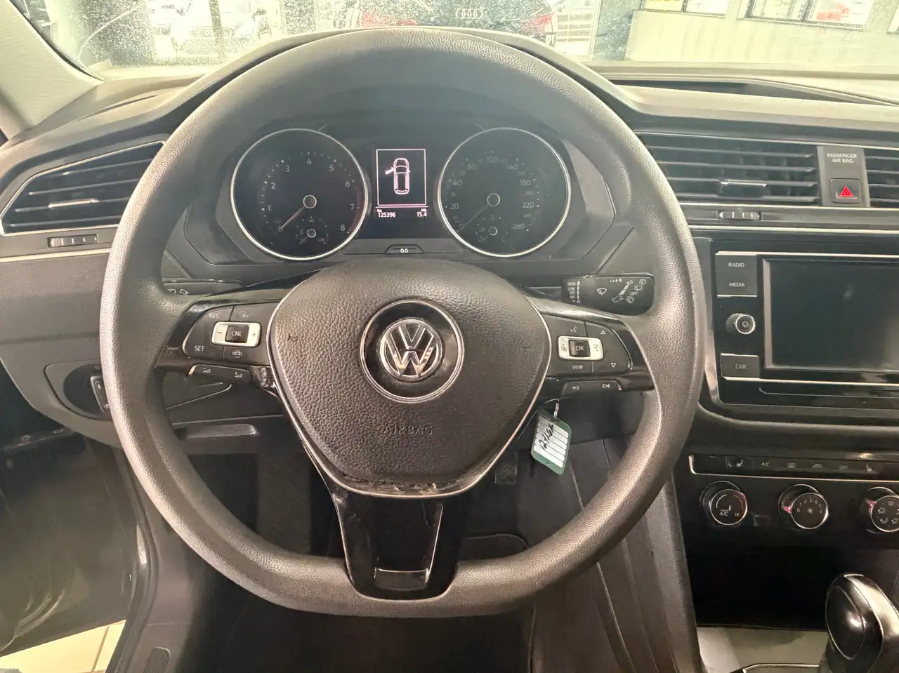 Volkswagen Tiguan снимка Volkswagen Tiguan