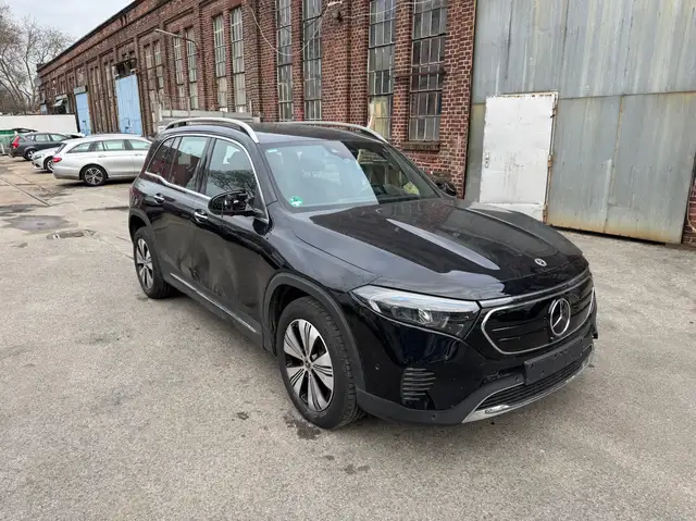 Mercedes-Benz EQB 250 360 Kamera Advanced Plus 1 Hand Leder