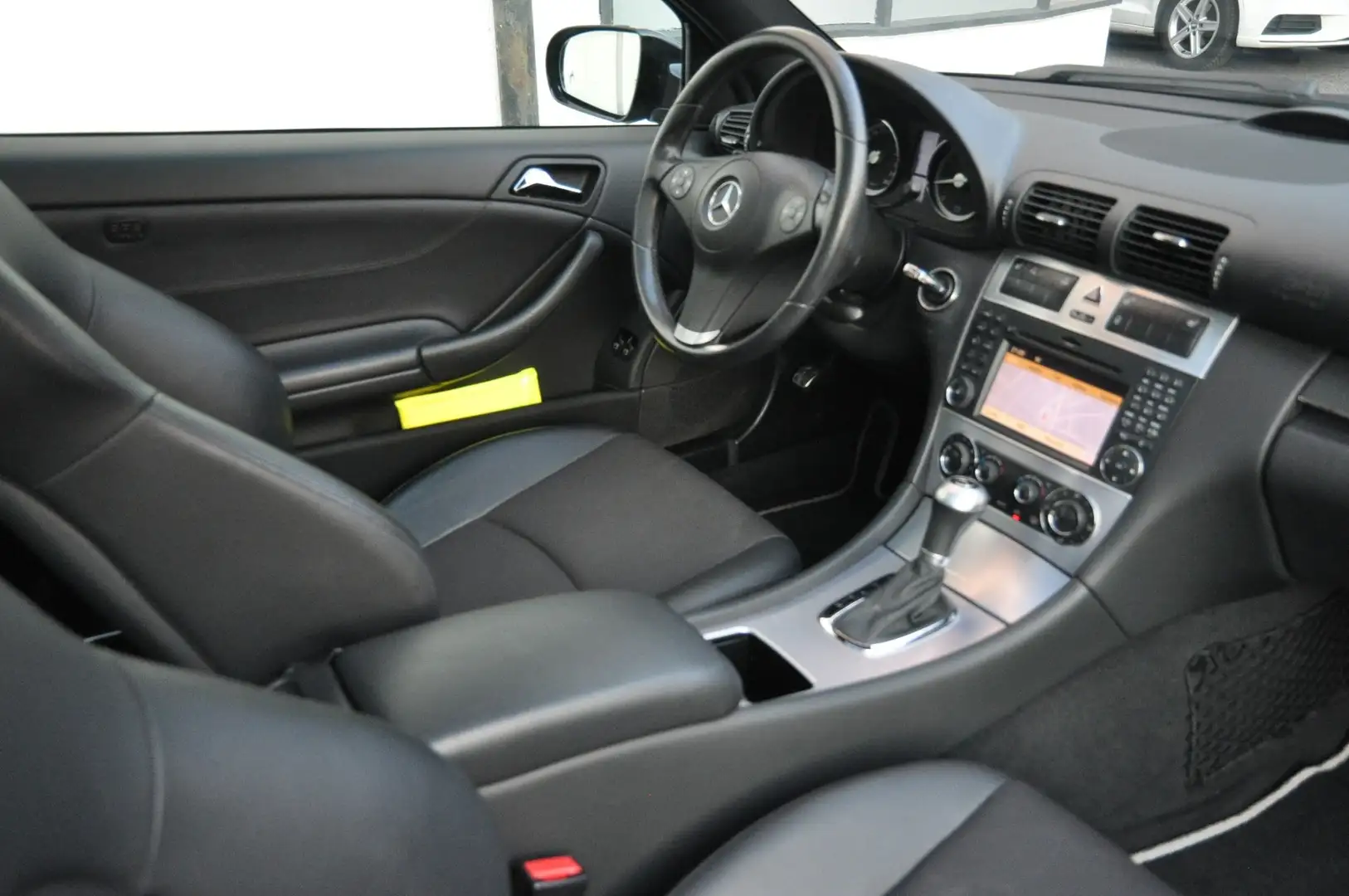 Mercedes-Benz CLC 200 Kompressor Automatik*Panorama-Sport Paket* Zwart - 2