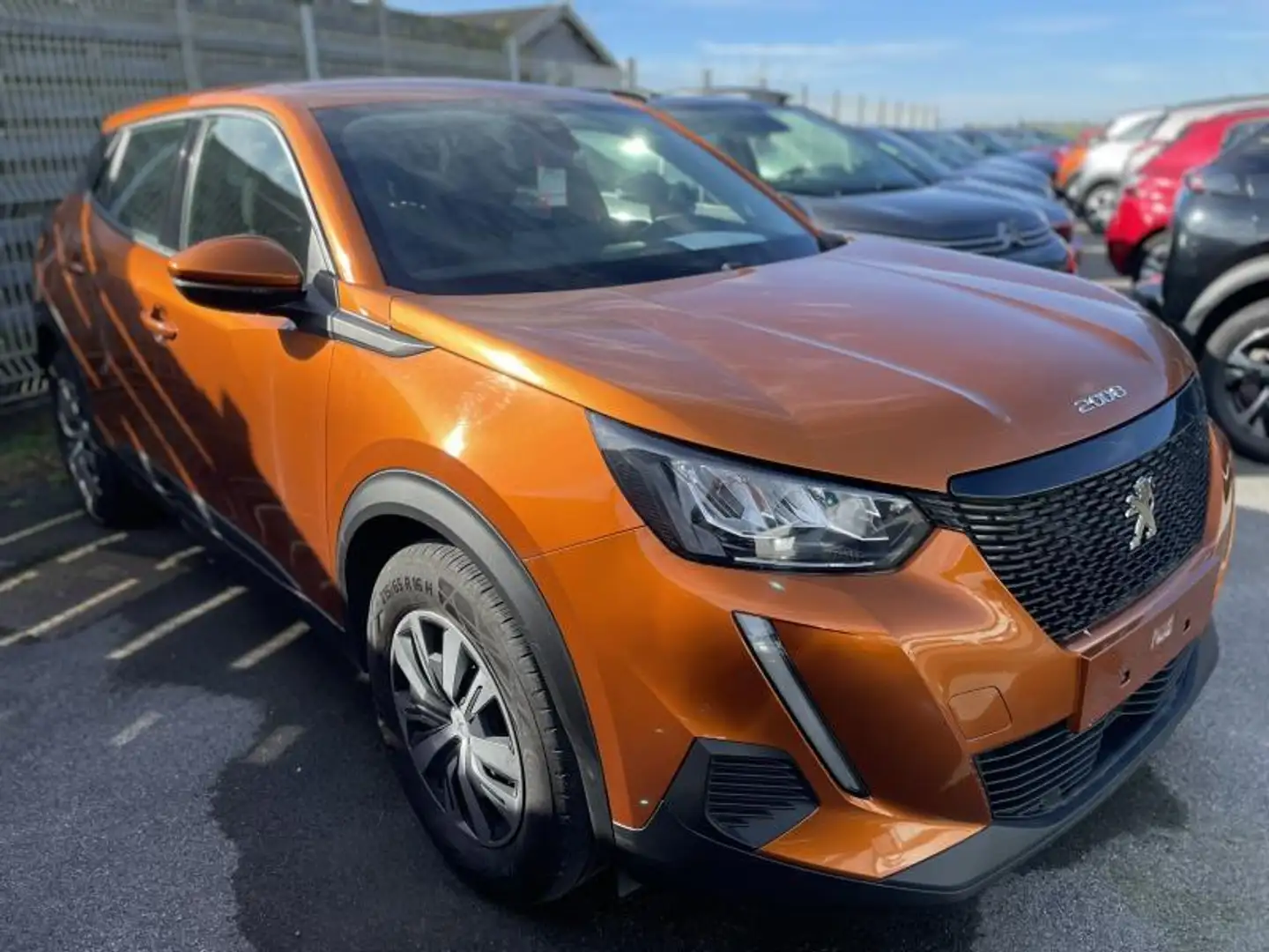 Peugeot 2008 Active Orange - 2