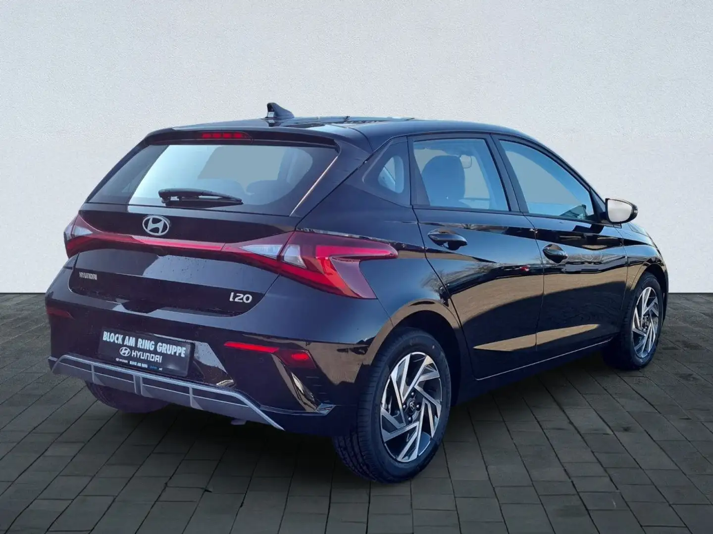Hyundai i20 FL (MY25) 1.0 T-GDI (100 PS) 7-DCT 2WD Trend, Schwarz - 2