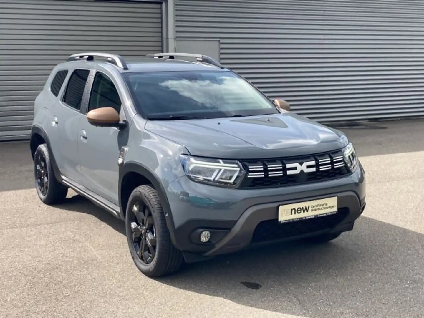 Dacia Duster II 1.5 BLUE dCi 115 Extreme Anhängerkuppl Grau - 1