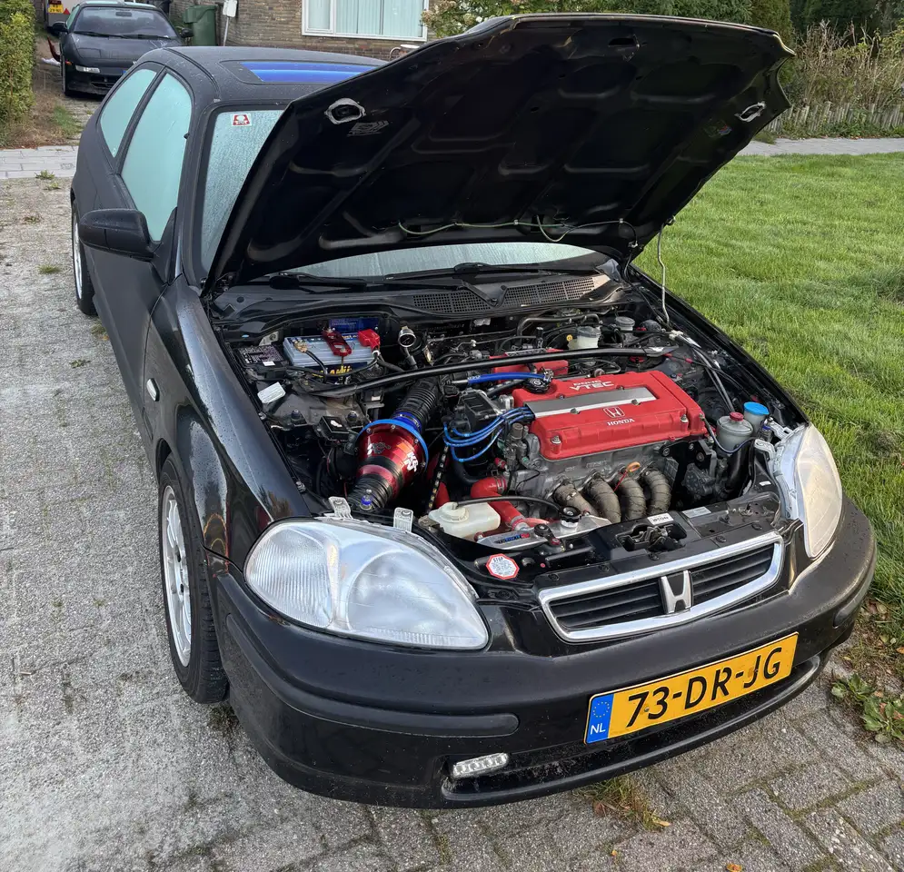 Honda Civic 1.6 VTi B18C4, foto 2
