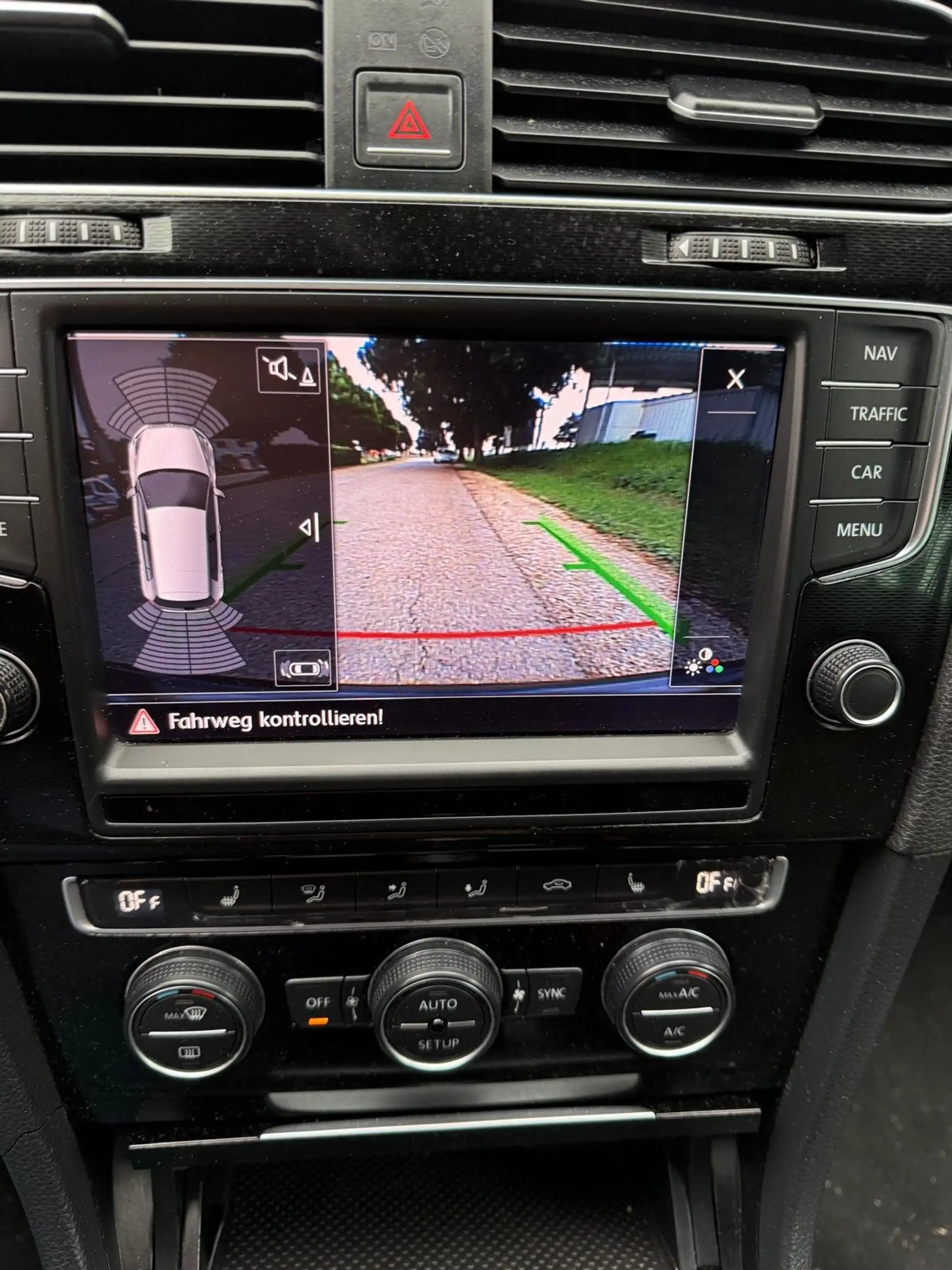 Volkswagen Golf GTD GTD BMT — photo 12