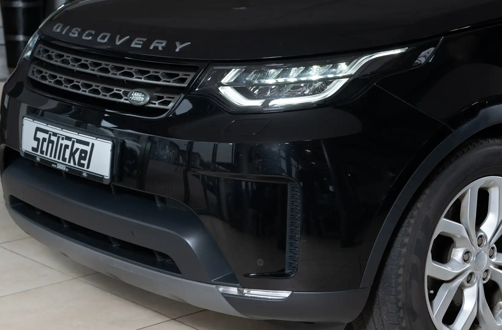 Land Rover Discovery 5 3.0 TD6 SE Navi Leder Luftfederung Klimaautoma. Černá - 2