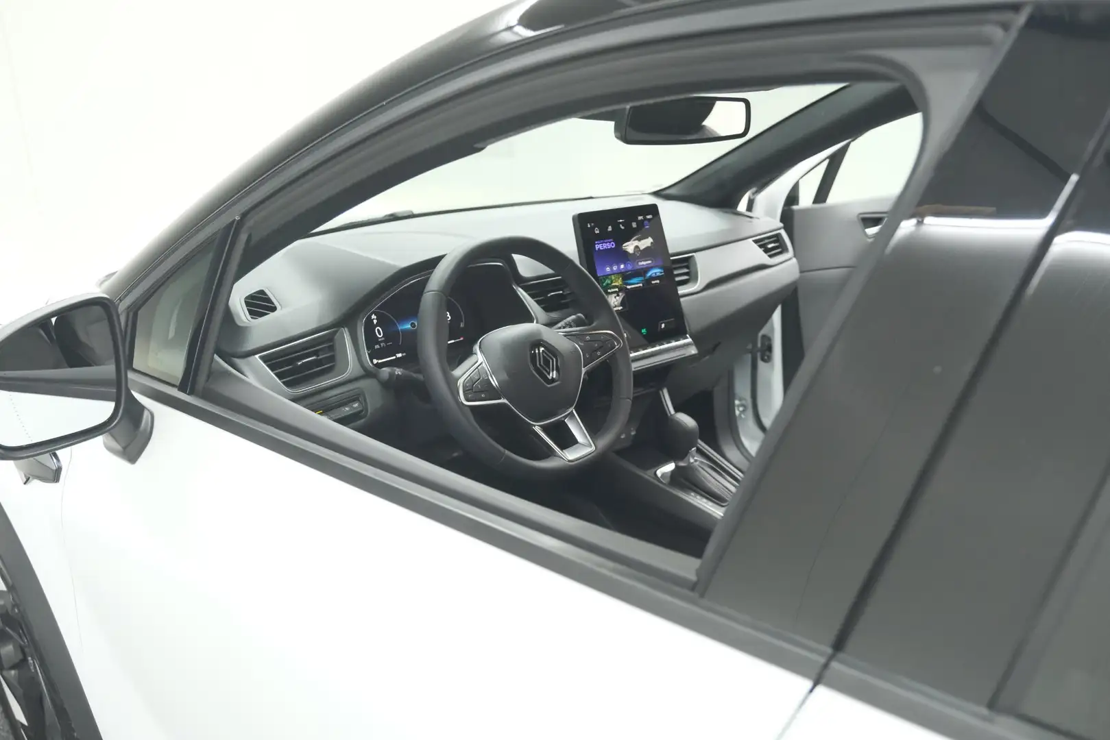 Renault Captur Mild Hybrid 160 EDC Techno | Camera | Navigatie | Wit - 2