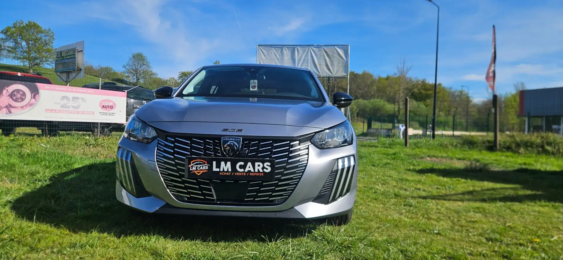 Peugeot 208 e- Allure Gris - 1