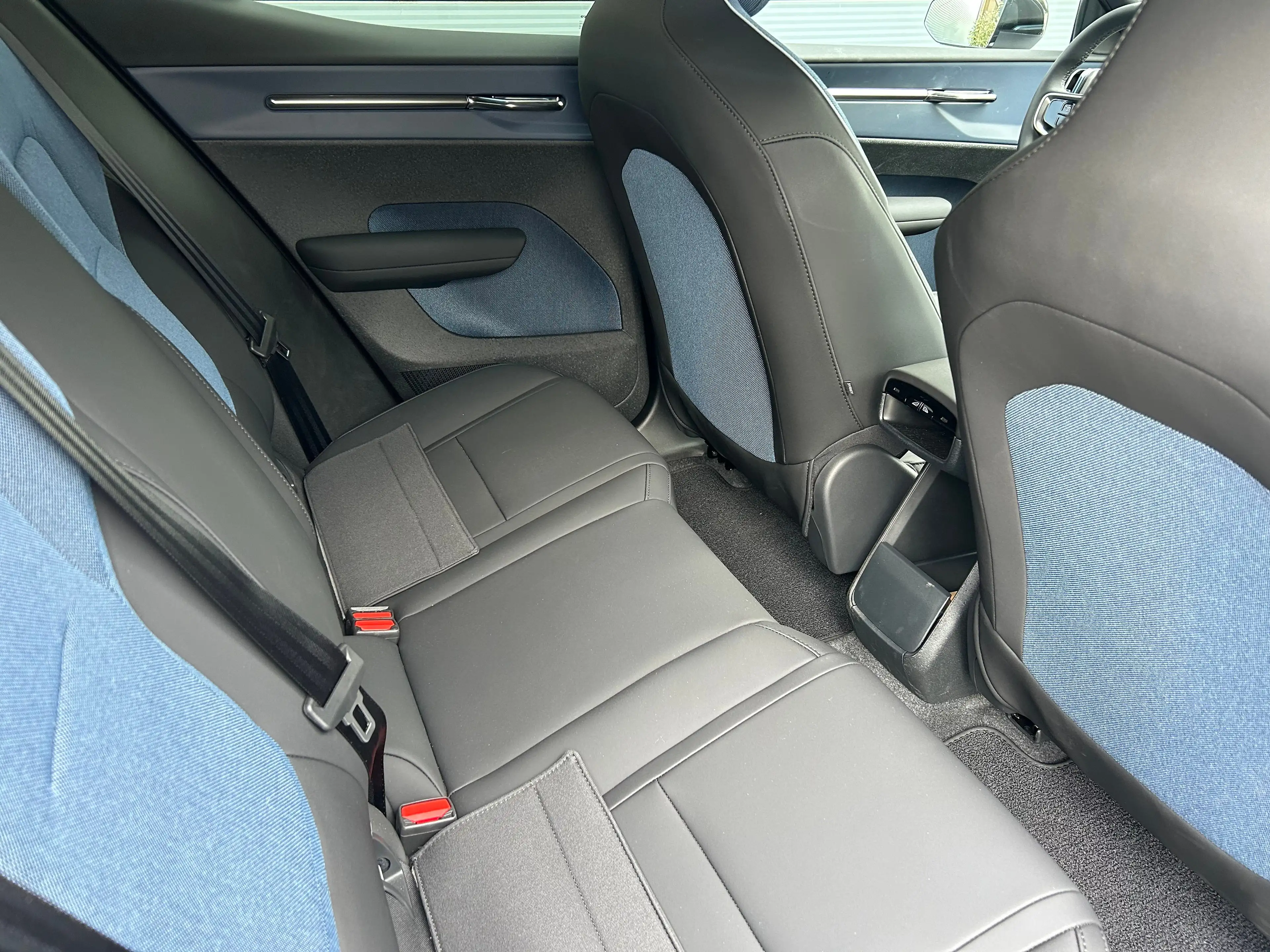 Volvo EX30 P3 Long Range Plus Europa 69 kWh | Stoel & stuurve — photo 13
