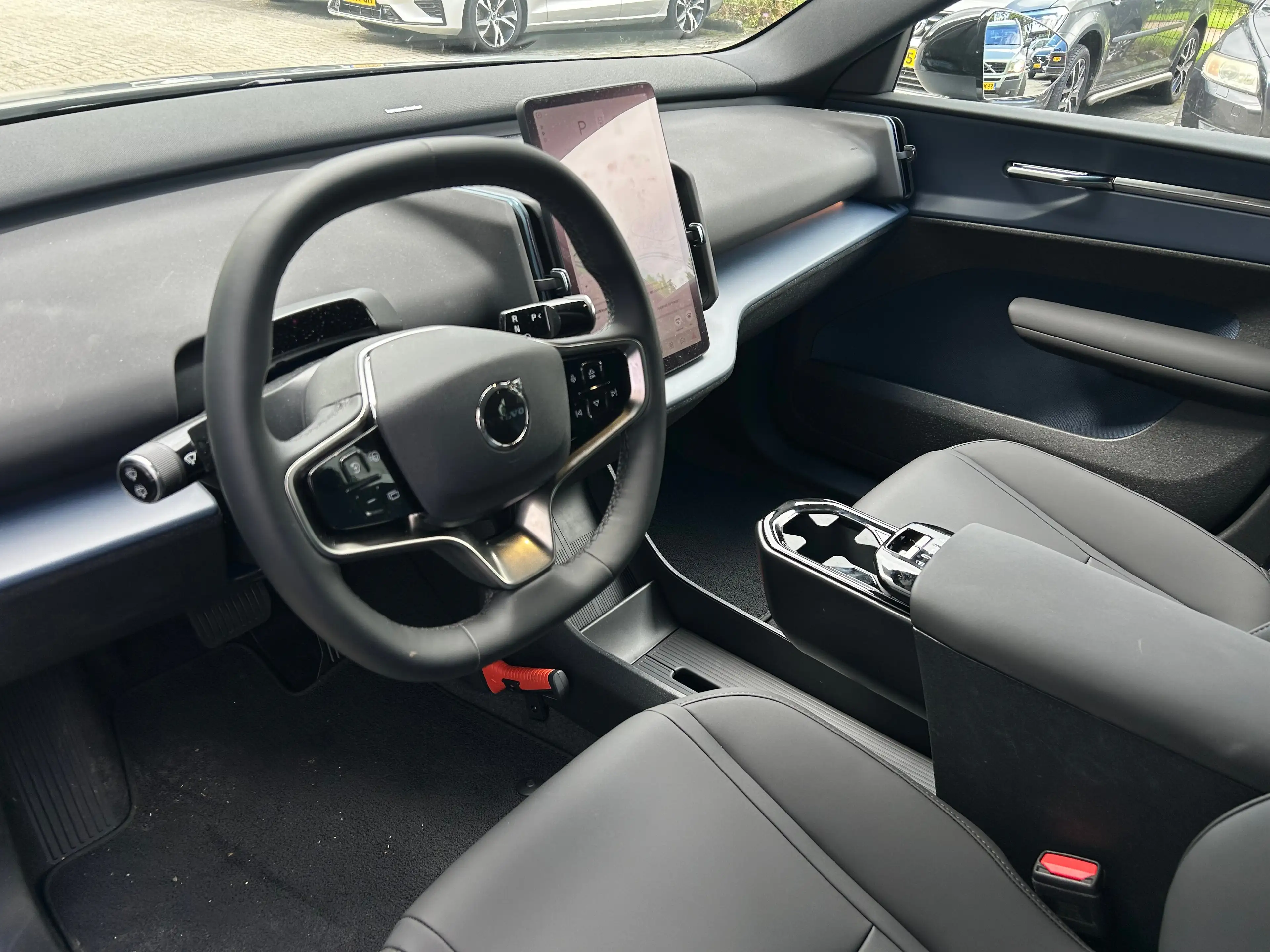 Volvo EX30 P3 Long Range Plus Europa 69 kWh | Stoel & stuurve — photo 7