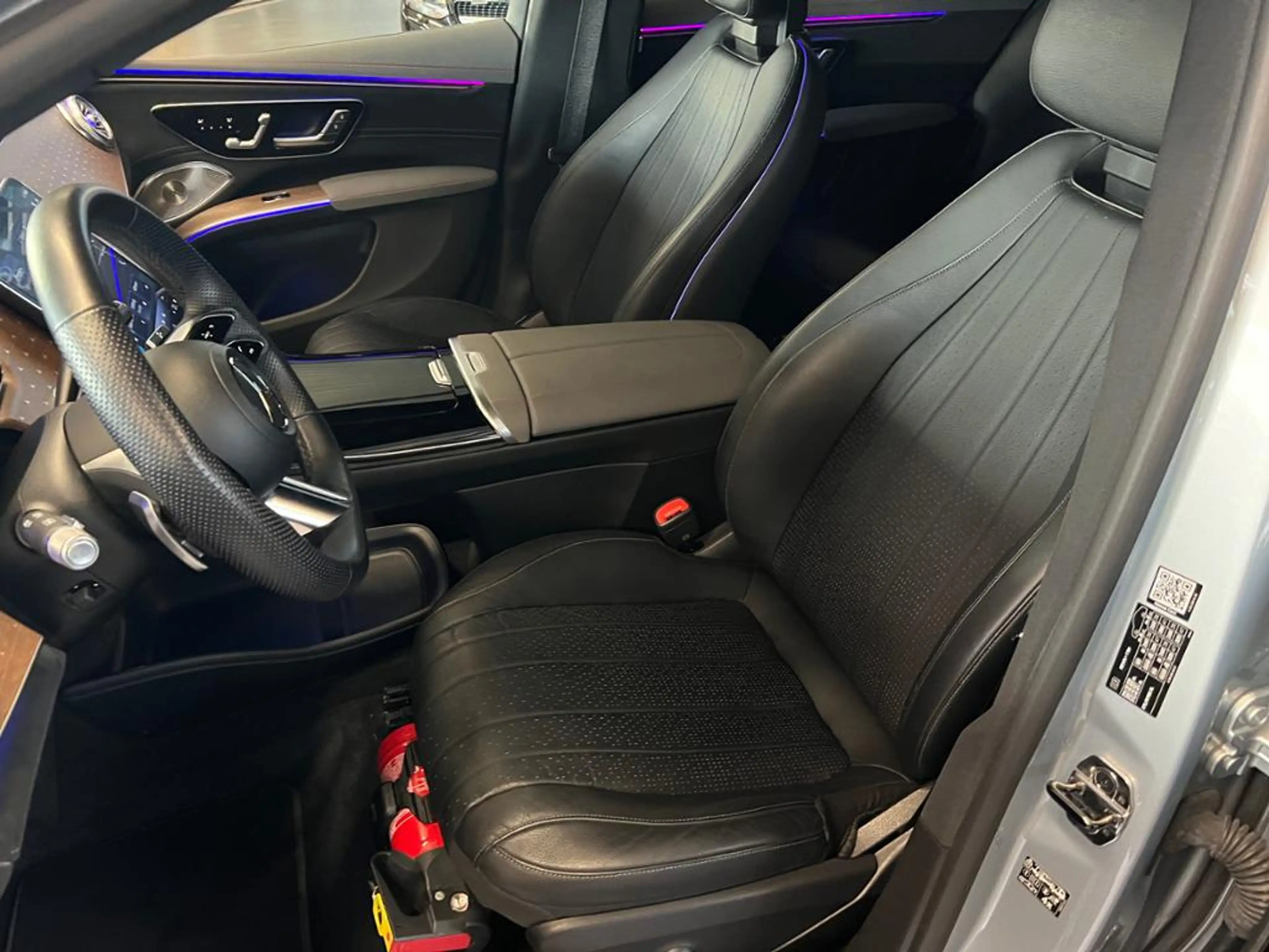Mercedes-Benz EQS SUV 450 4M  AMG Night Premium Airmatic 360 — photo 14