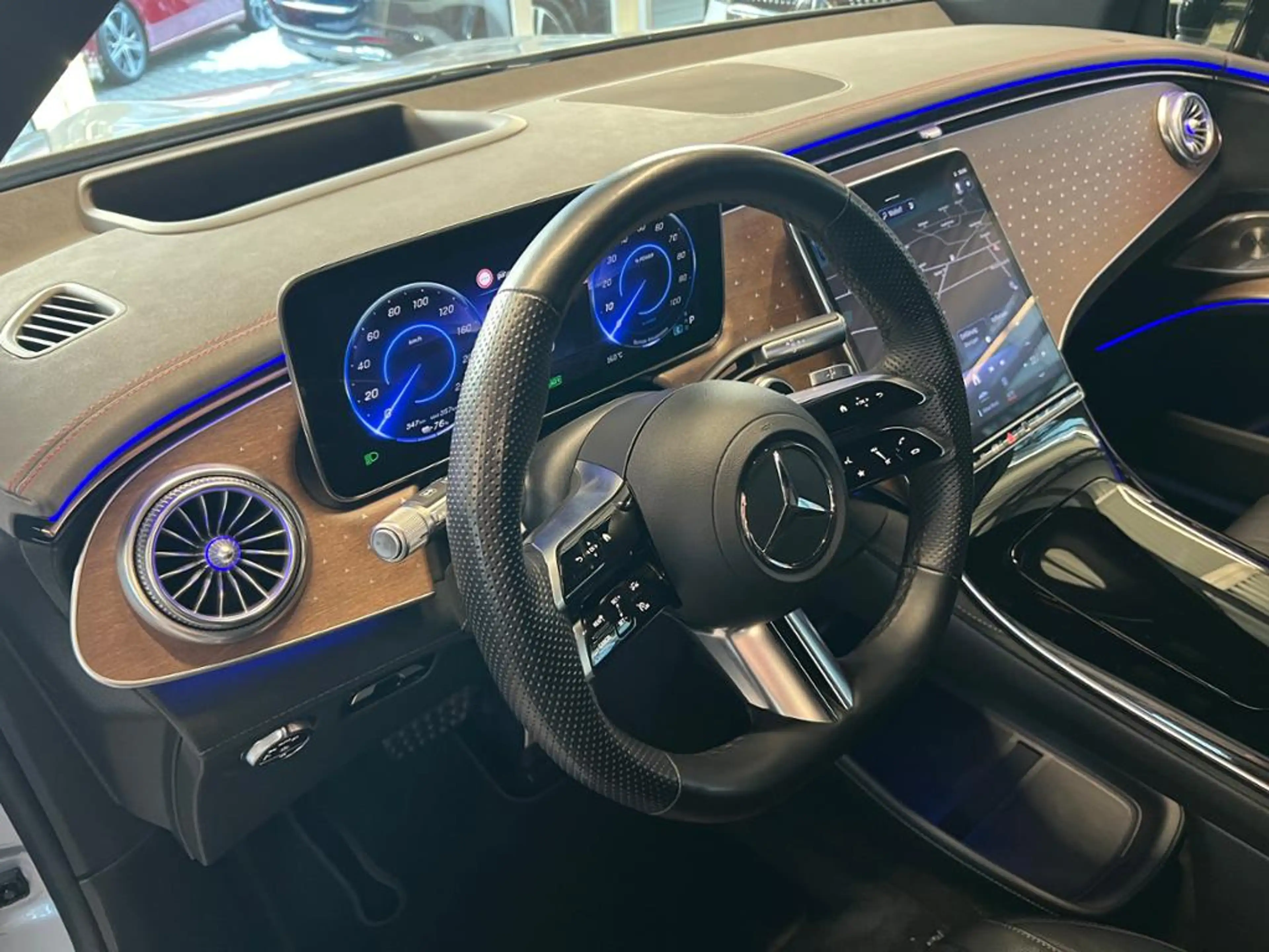 Mercedes-Benz EQS SUV 450 4M  AMG Night Premium Airmatic 360 — photo 13