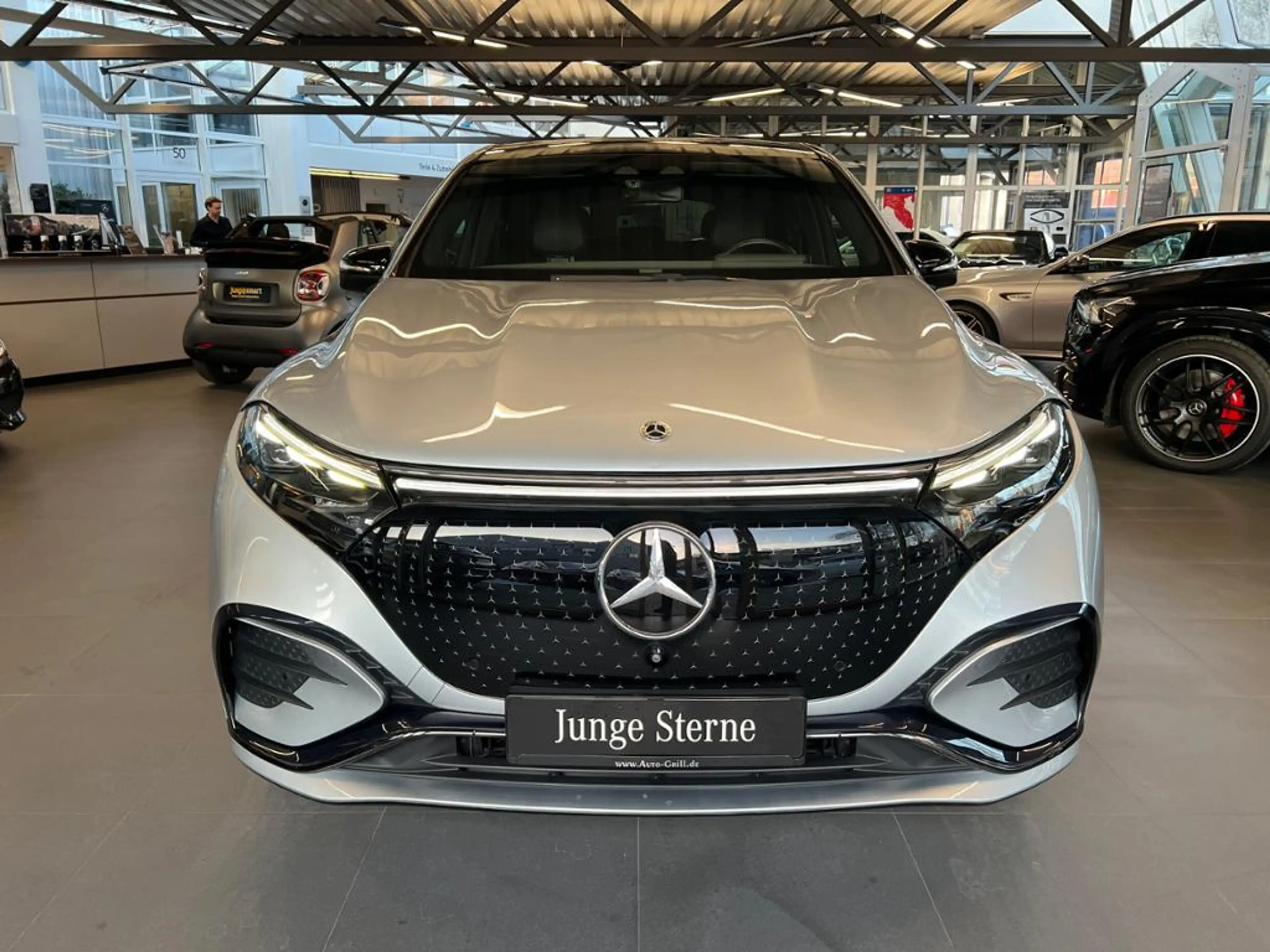Mercedes-Benz EQS SUV 450 4M  AMG Night Premium Airmatic 360 — photo 3