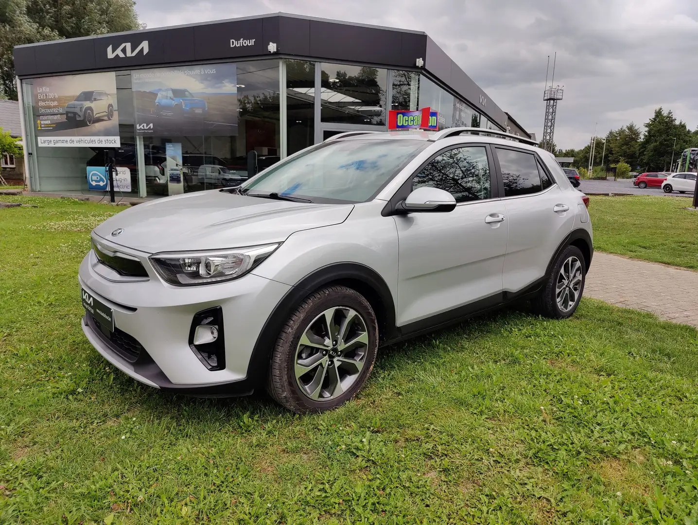 Kia Stonic 1.0 t 120 DCT Sense Gris - 2