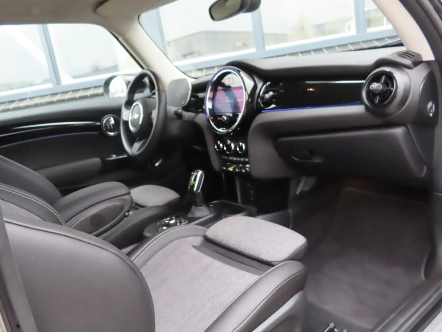 MINI Sonstige Mini Electric Classic 33 kWh | camera | keyless en Grau - 2