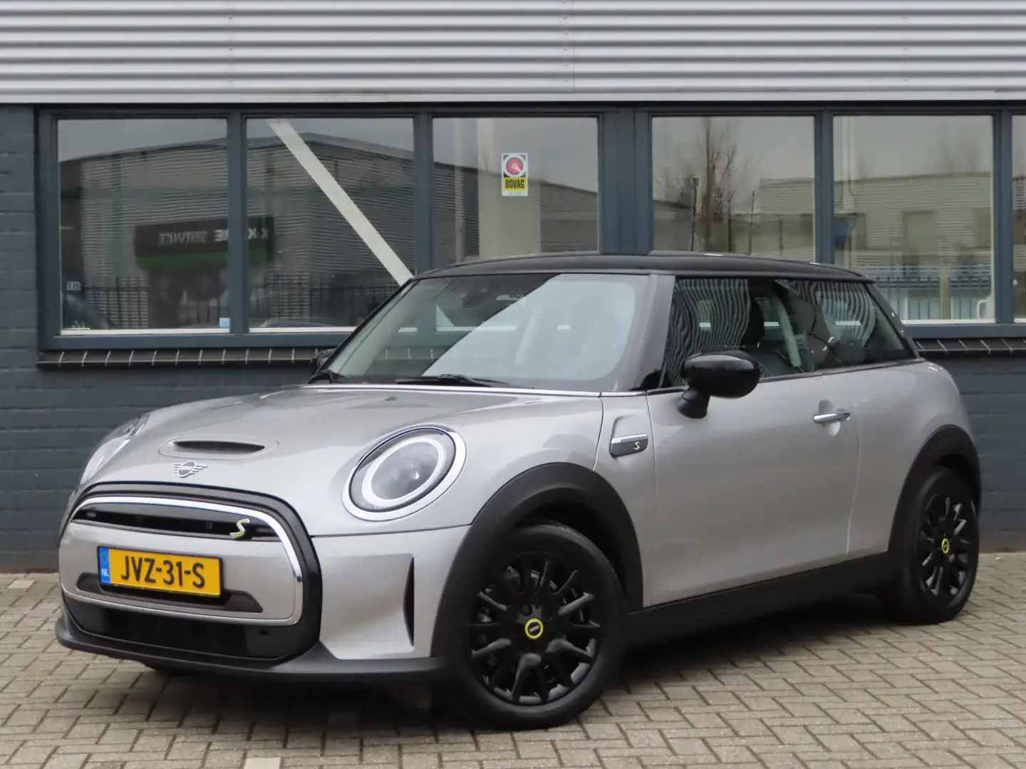 MINI Sonstige Mini Electric Classic 33 kWh | camera | keyless en Grau - 1