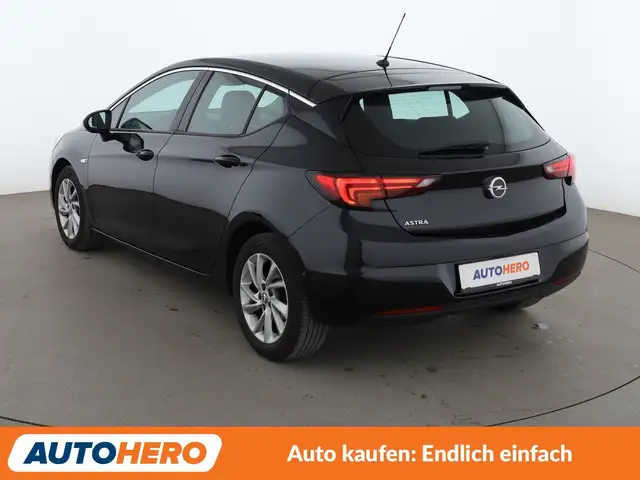 Opel Astra view 4