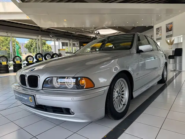 BMW 520 i*XENON+LEDER+TEMPOMAT+PDC+SITZHEIZUNG*