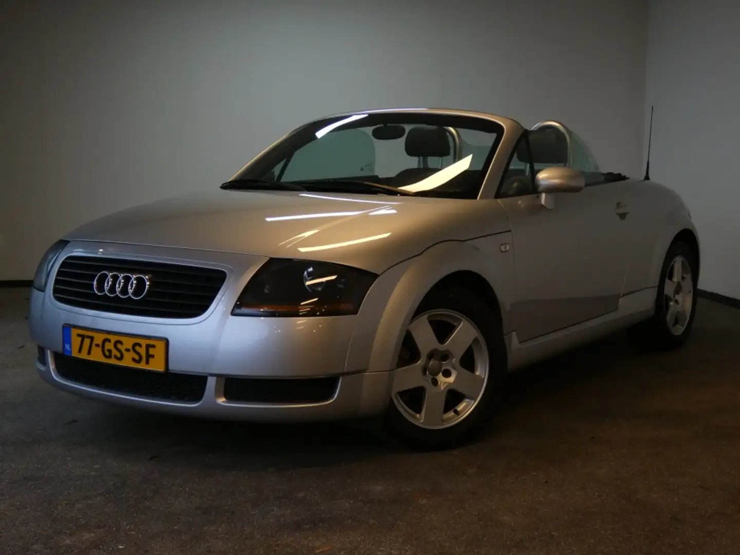 Audi TT Roadster 1.8 5V Turbo Nwe APK Gris - 1