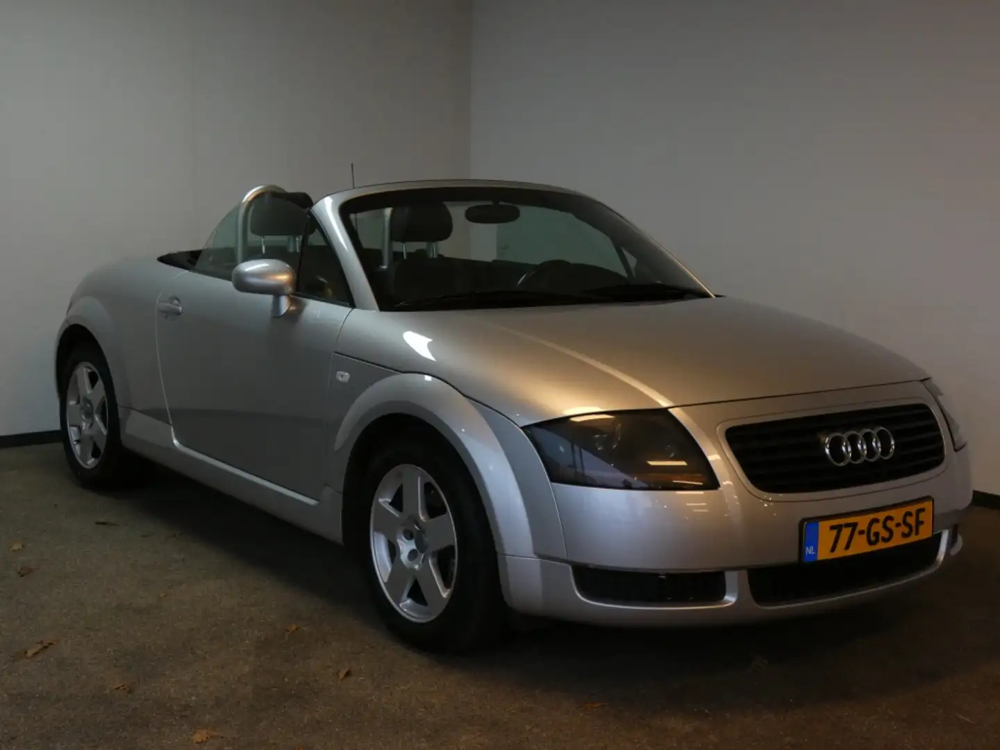 Audi TT Roadster 1.8 5V Turbo Nwe APK Gris - 2