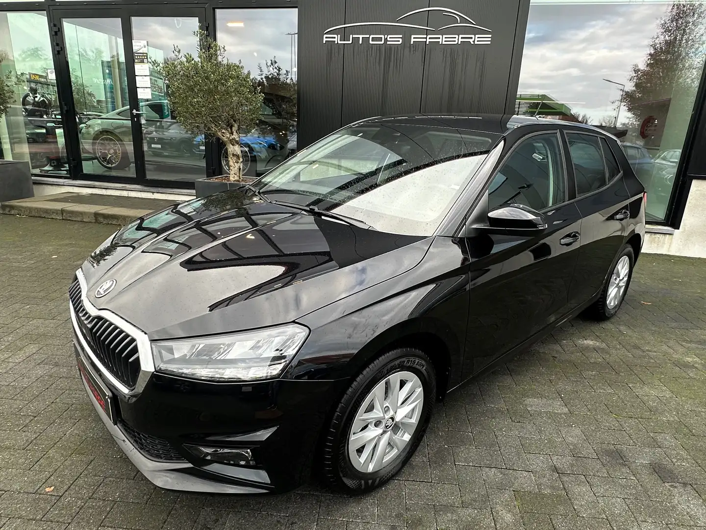 Skoda Fabia 1.0i DSG 130years Camera GPS Verw zetels NIEUW Nero - 1