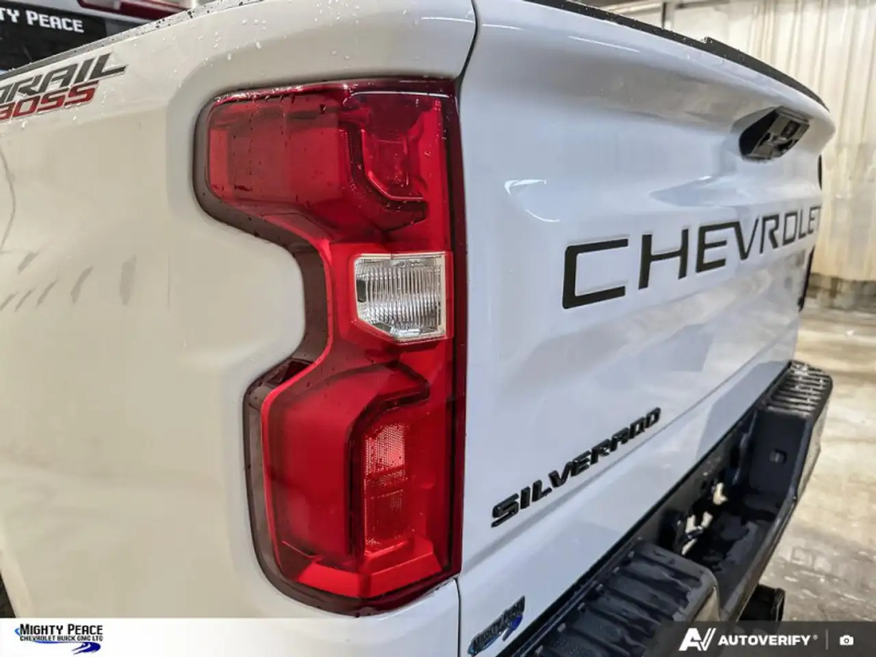 Chevrolet Silverado 1500 снимка Chevrolet Silverado 1500