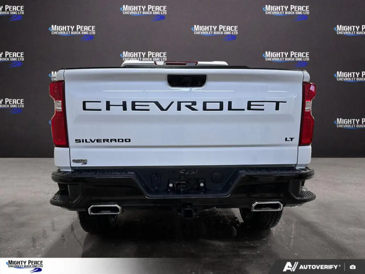 Chevrolet Silverado 1500 снимка Chevrolet Silverado 1500