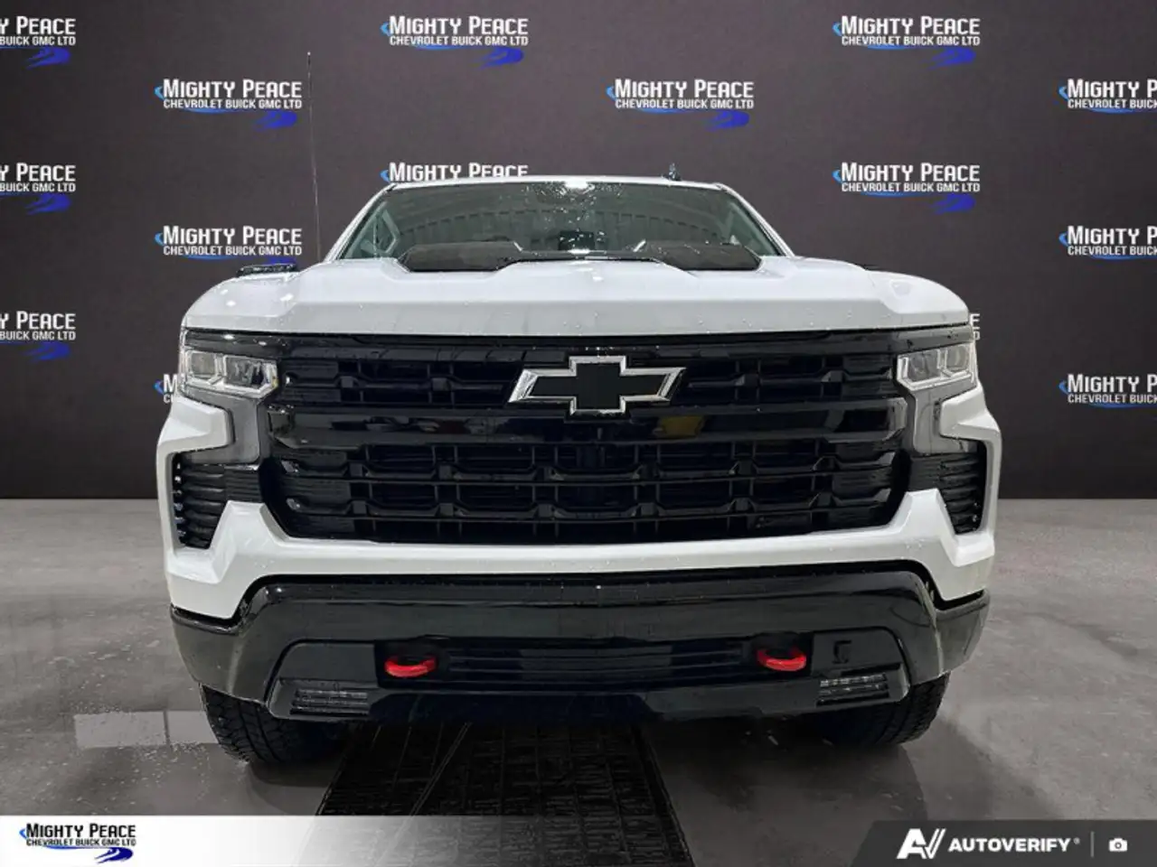Chevrolet Silverado 1500 снимка Chevrolet Silverado 1500