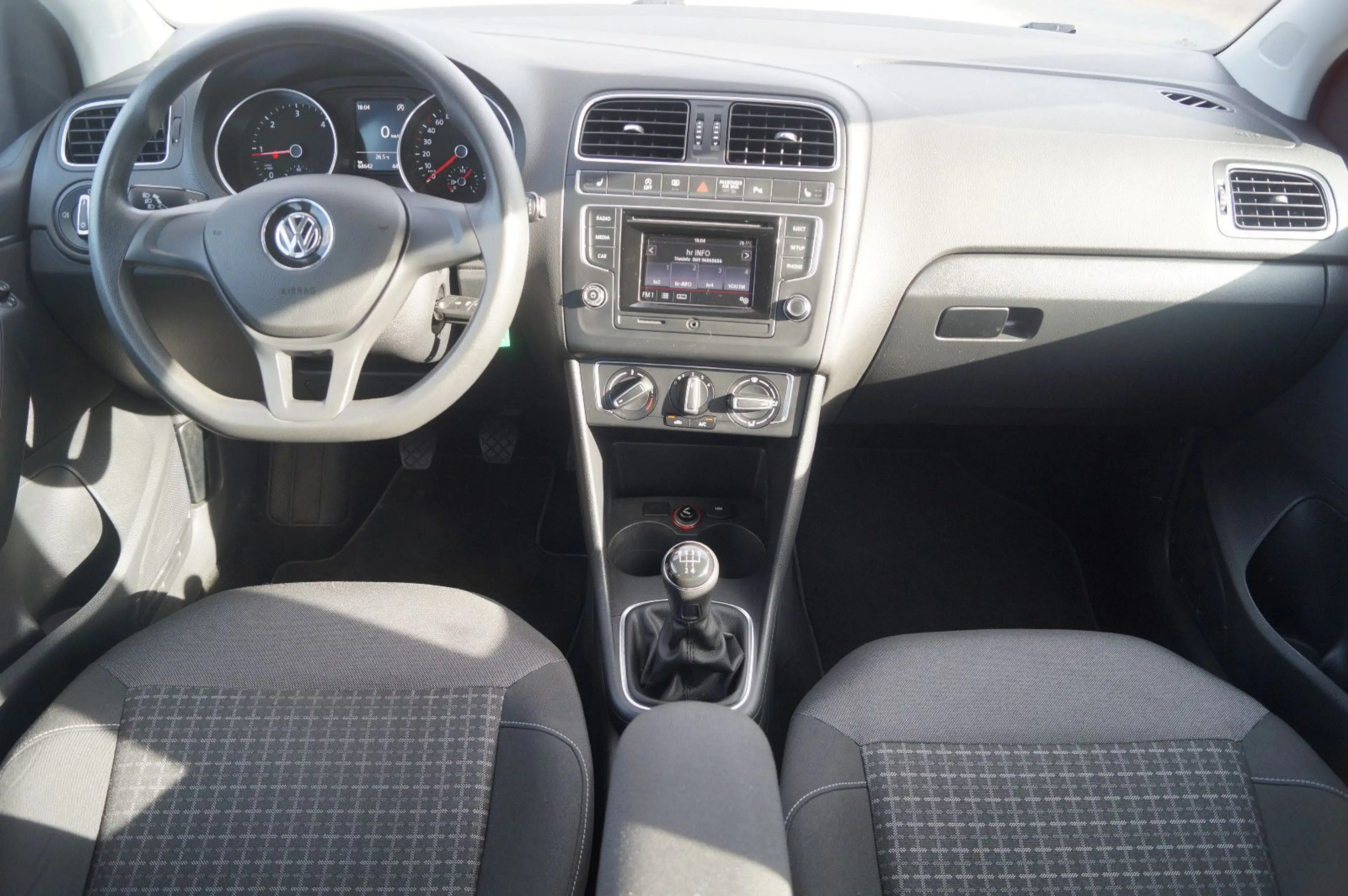 Volkswagen Polo V Comfortline BMT/Start-Stopp Klima SHZ PDC — photo 13