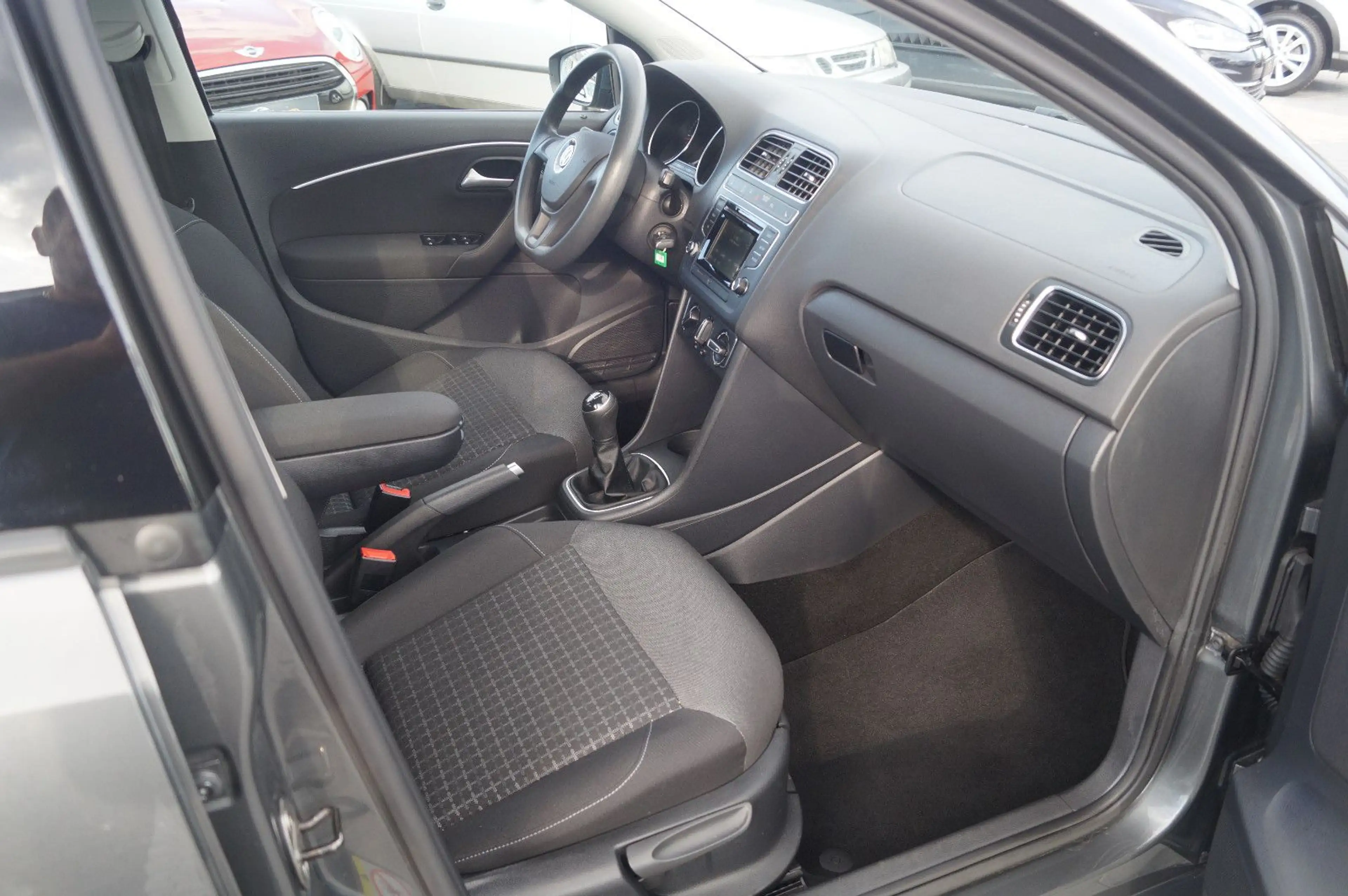 Volkswagen Polo V Comfortline BMT/Start-Stopp Klima SHZ PDC — photo 9