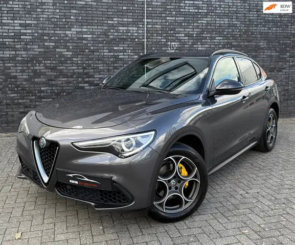 Alfa Romeo Stelvio 2.0 T 280pk AWD Dealer Ondh|2300kg Trekgewicht|Cam