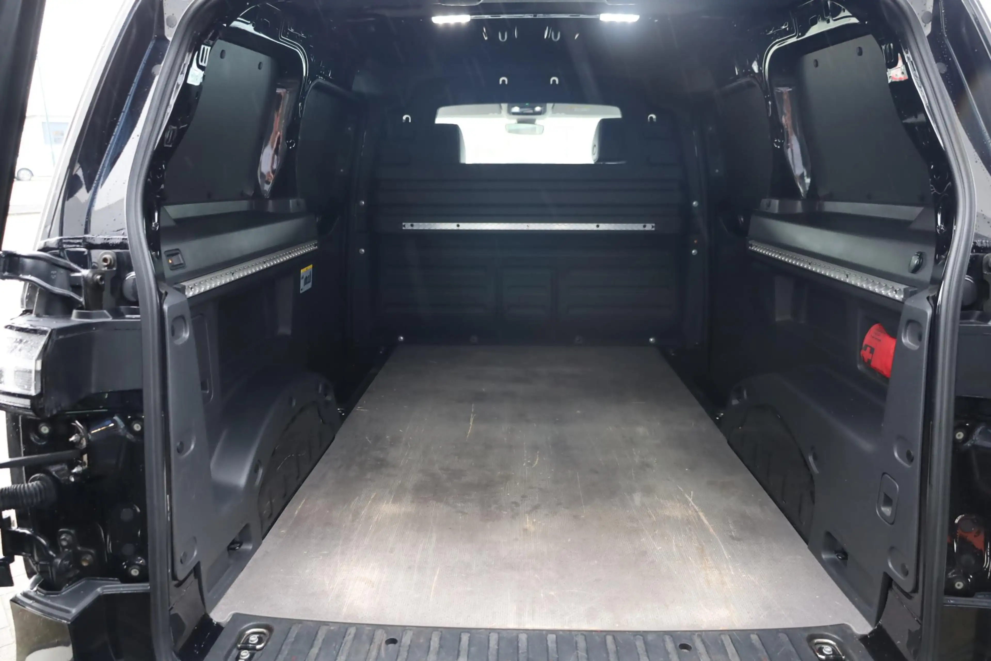 Volkswagen ID. Buzz Cargo 77 kWh 2 x schuifdeur trekhaak wegklapbaar led mat — photo 19